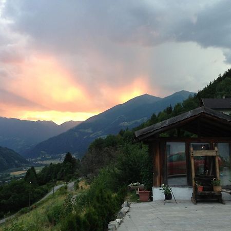 Panoramahof Holly Hotell Obervellach Rum bild