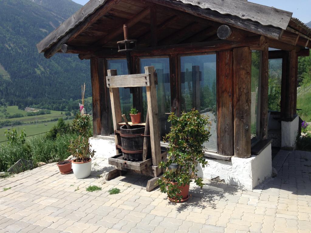 Panoramahof Holly Hotell Obervellach Rum bild